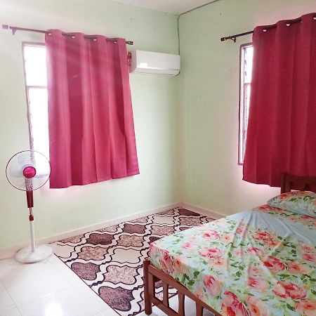 Homestay Wan Z كُوالا تيرينغانو المظهر الخارجي الصورة