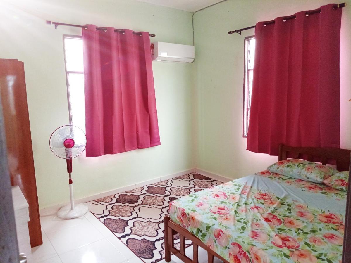 Homestay Wan Z كُوالا تيرينغانو المظهر الخارجي الصورة