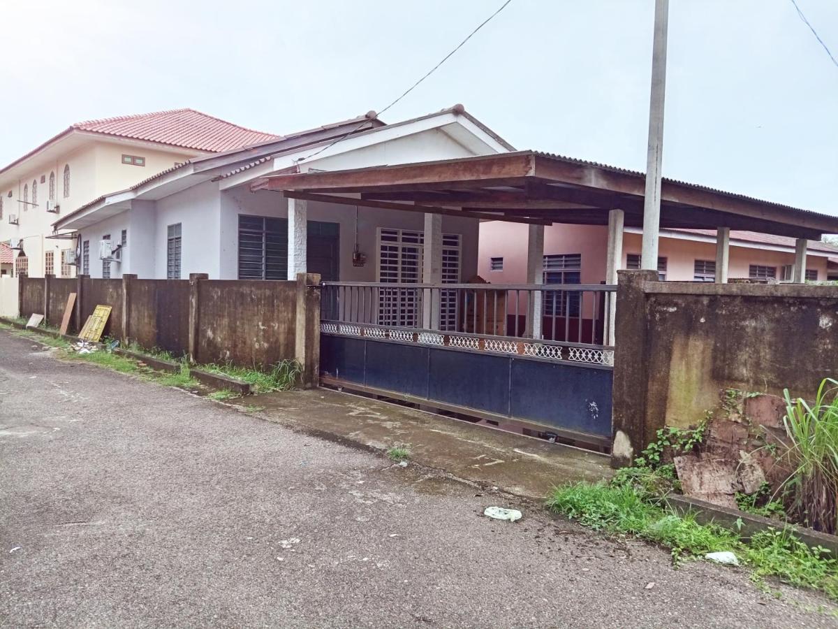 Homestay Wan Z كُوالا تيرينغانو المظهر الخارجي الصورة