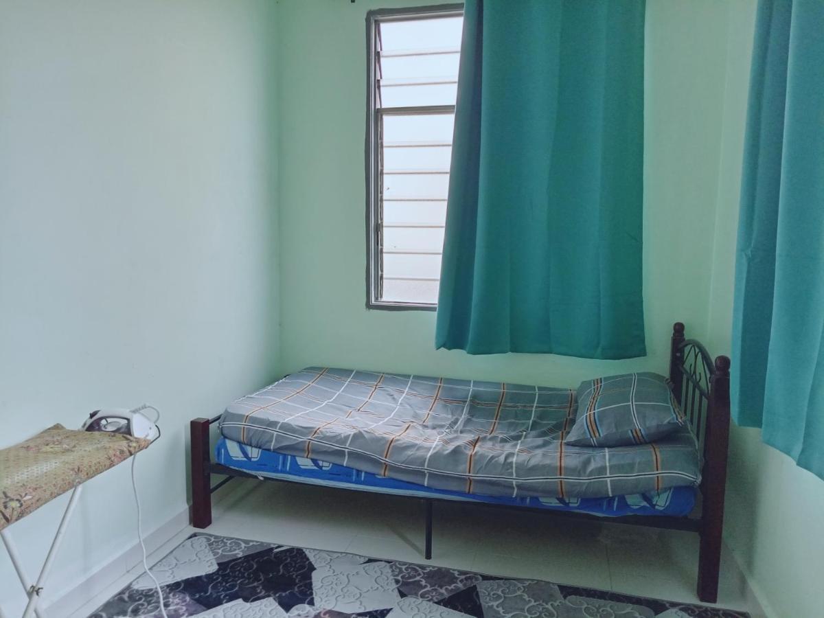 Homestay Wan Z كُوالا تيرينغانو المظهر الخارجي الصورة